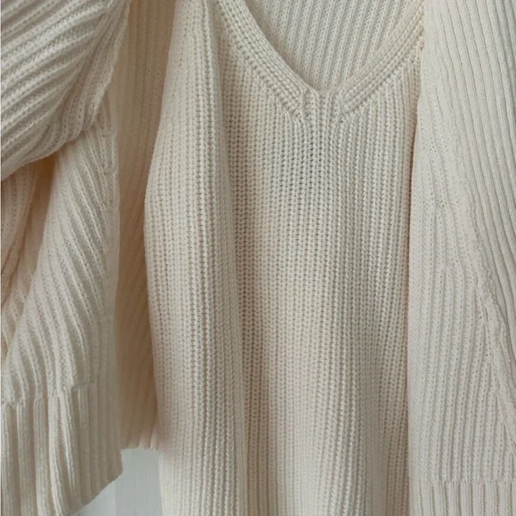 NEW Martha Stewart Collection Cream Top & Cable Knit Sweater Two Piece Set - Picture 5 of 10